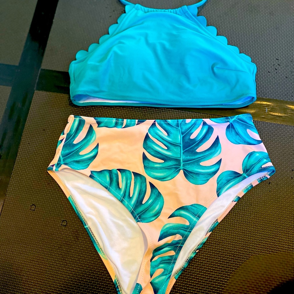 Cupshe Floral high-waisted halter top Swimsuit
